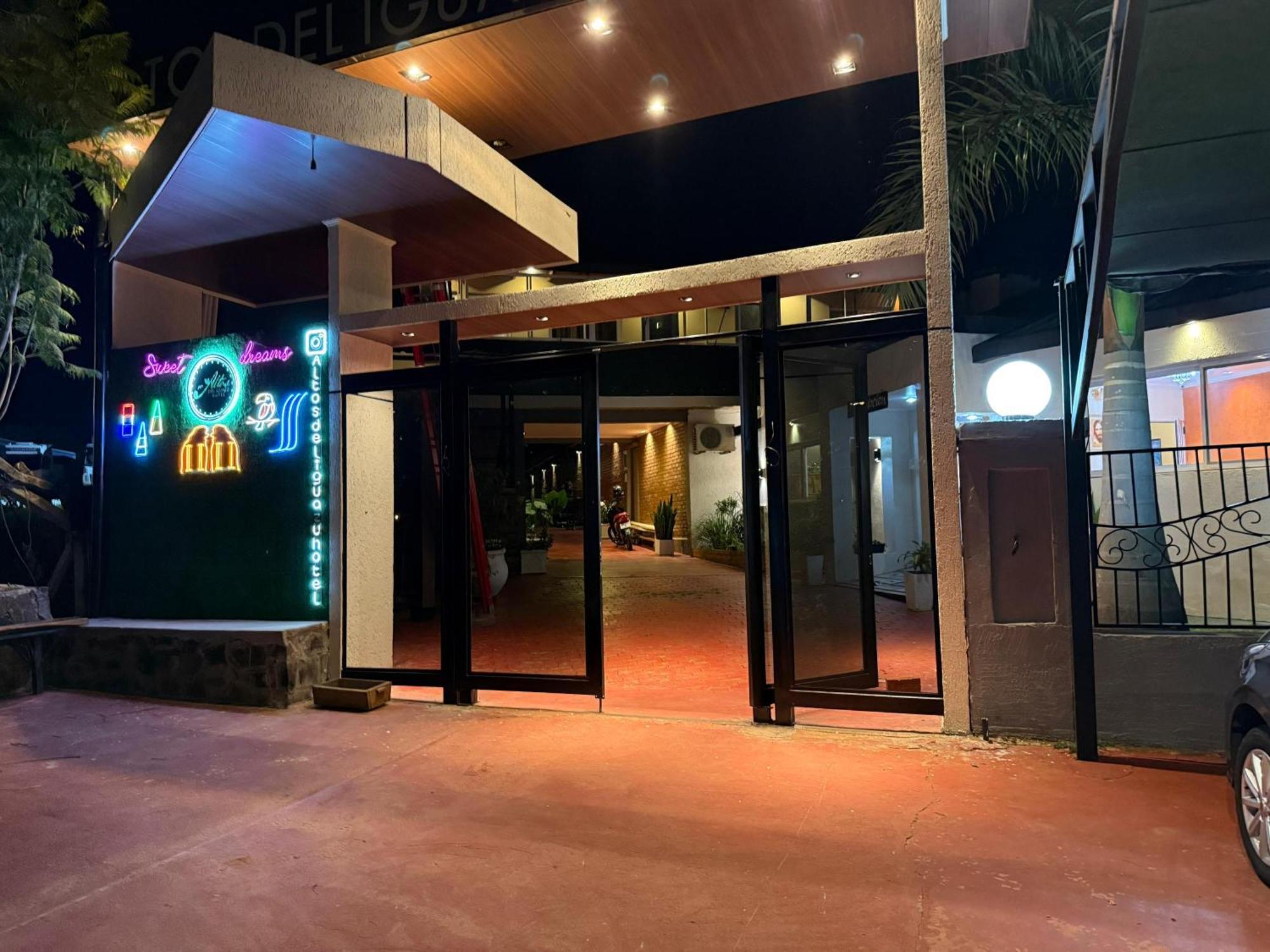 Altos Del Iguazu Hotel Puerto Iguazú Kültér fotó